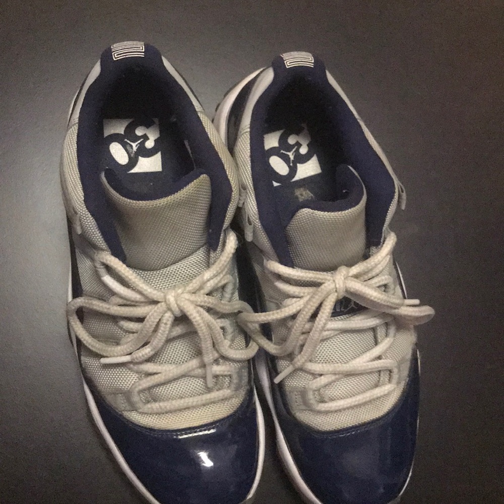 Jordan 11 Lows size 9.5 men